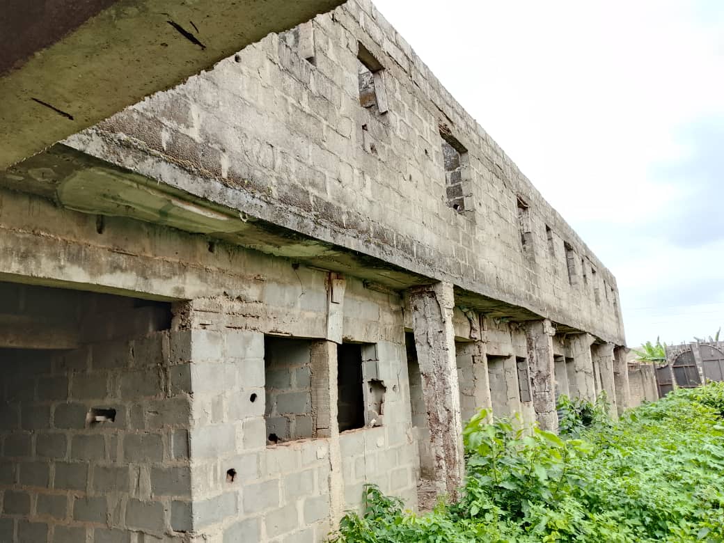 13 Studio Flats +  6 Room and Parlour Self-Contained Apartments for Sale in Lusada - ₦40 Million
